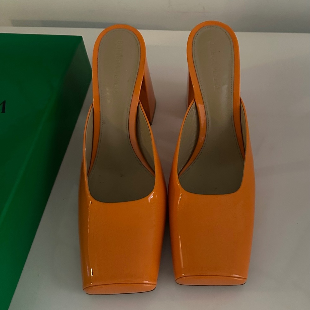 Bottega Veneta Tower Pumps Sz. 39 Tangerine/Orange Block Heel